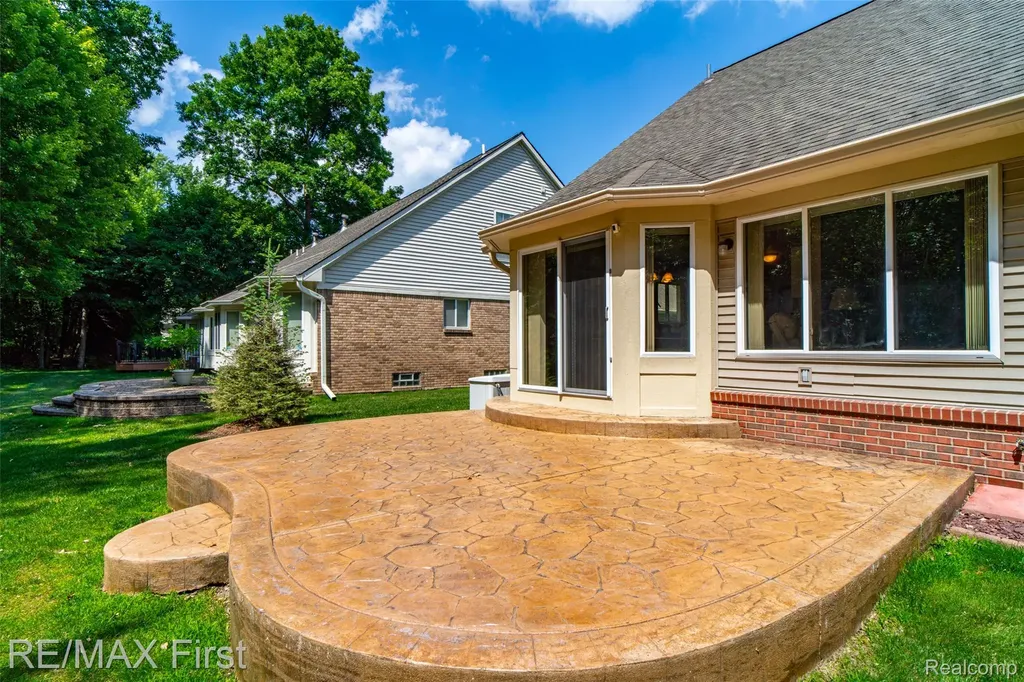 5503 Ortman Drive Sterling Heights City MI 48314