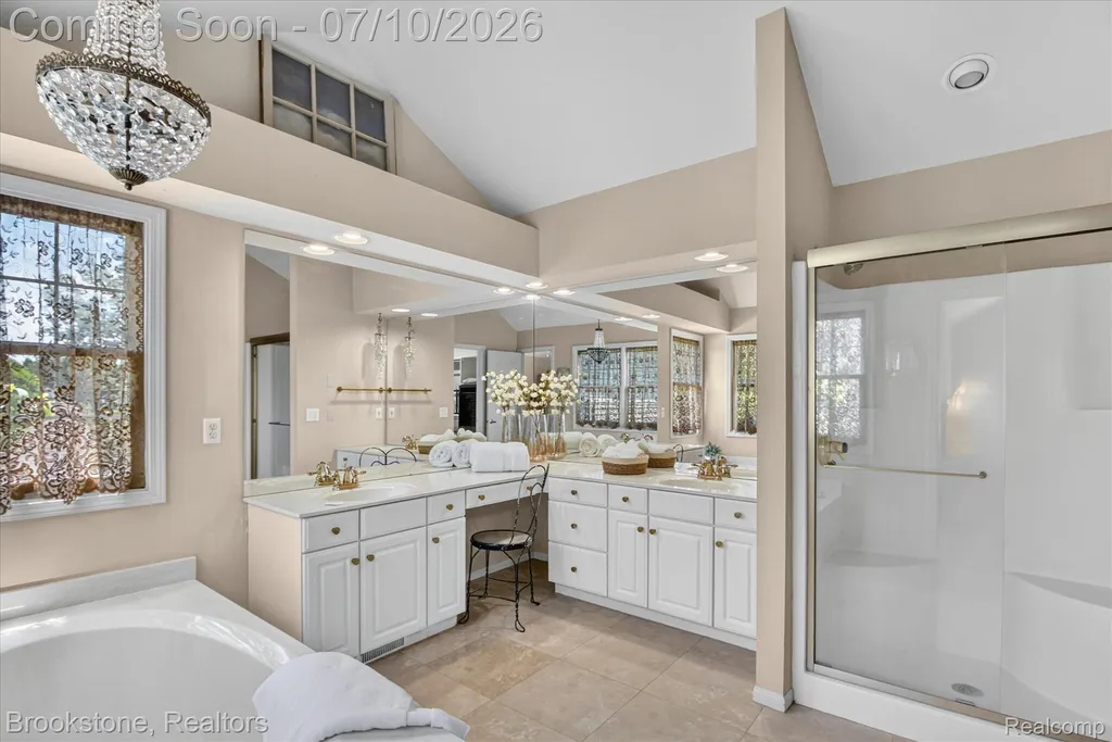 2189 Timberridge Drive West Bloomfield Charter Township MI 48324