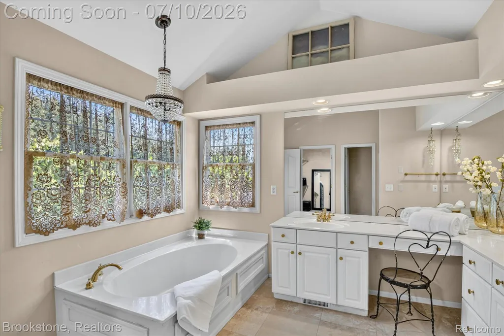 2189 Timberridge Drive West Bloomfield Charter Township MI 48324