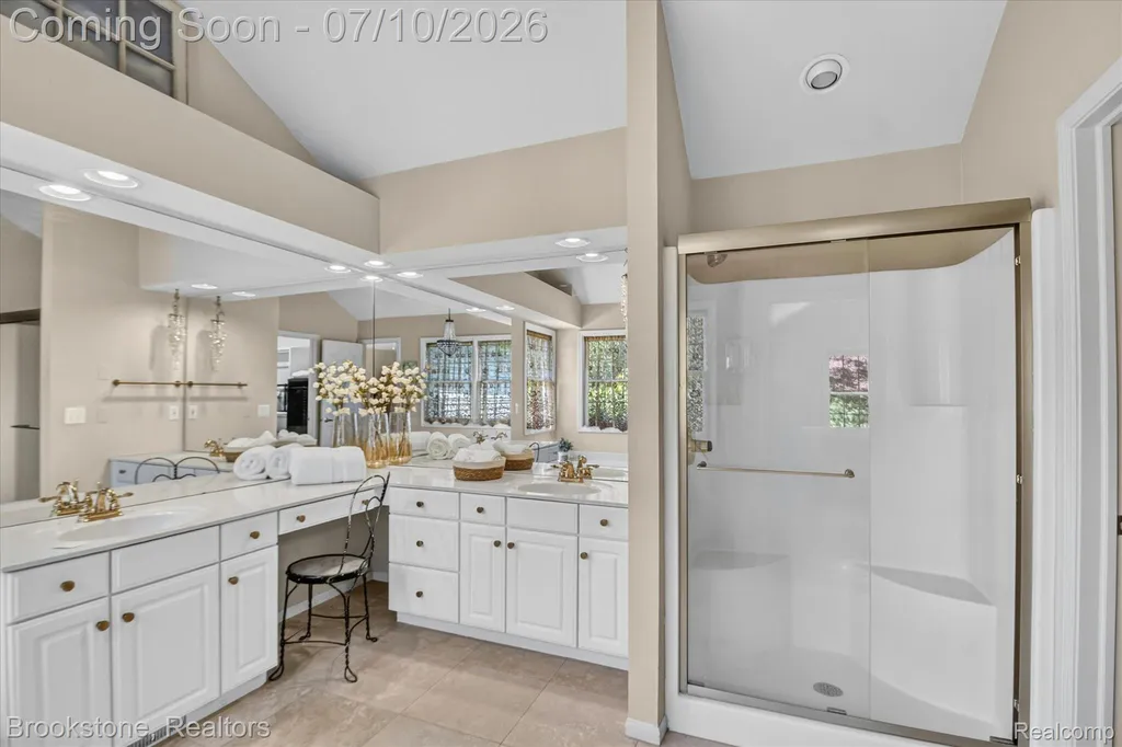 2189 Timberridge Drive West Bloomfield Charter Township MI 48324