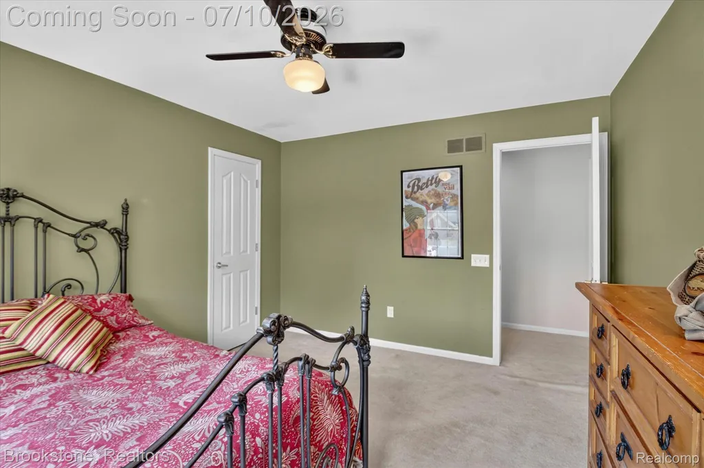2189 Timberridge Drive West Bloomfield Charter Township MI 48324