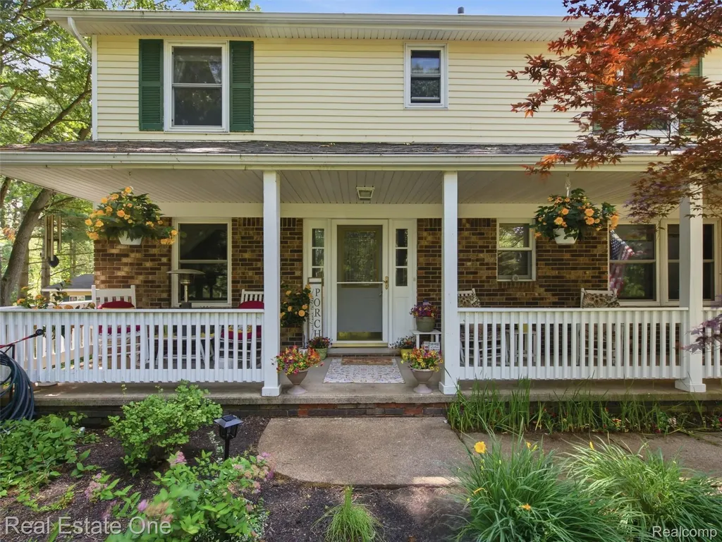 1230 Bald Eagle Lake Road Groveland Township MI 48462