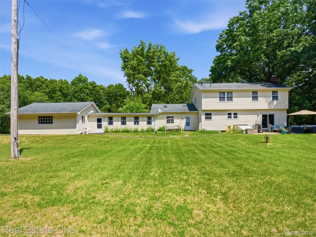 1230 Bald Eagle Lake Road Groveland Township MI 48462