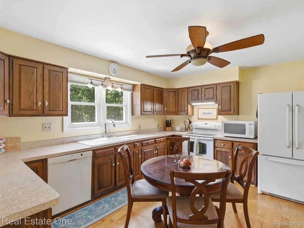 1230 Bald Eagle Lake Road Groveland Township MI 48462