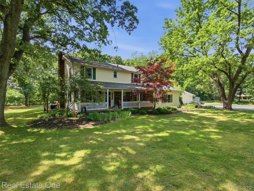 1230 Bald Eagle Lake Road Groveland Township MI 48462