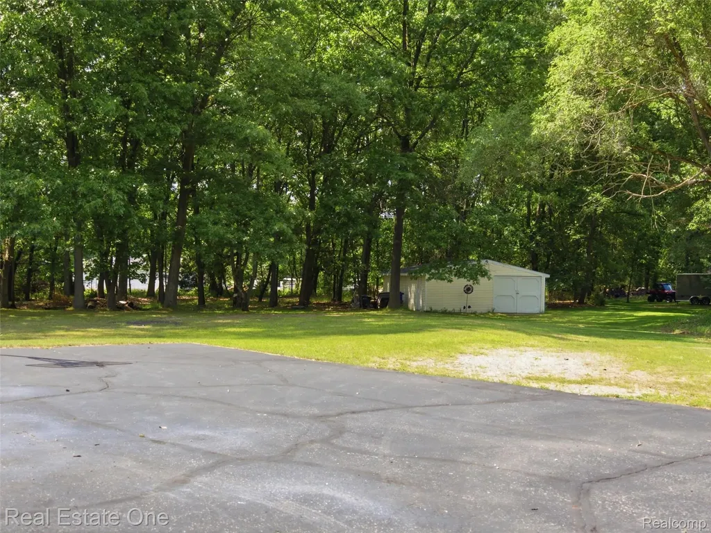 1230 Bald Eagle Lake Road Groveland Township MI 48462