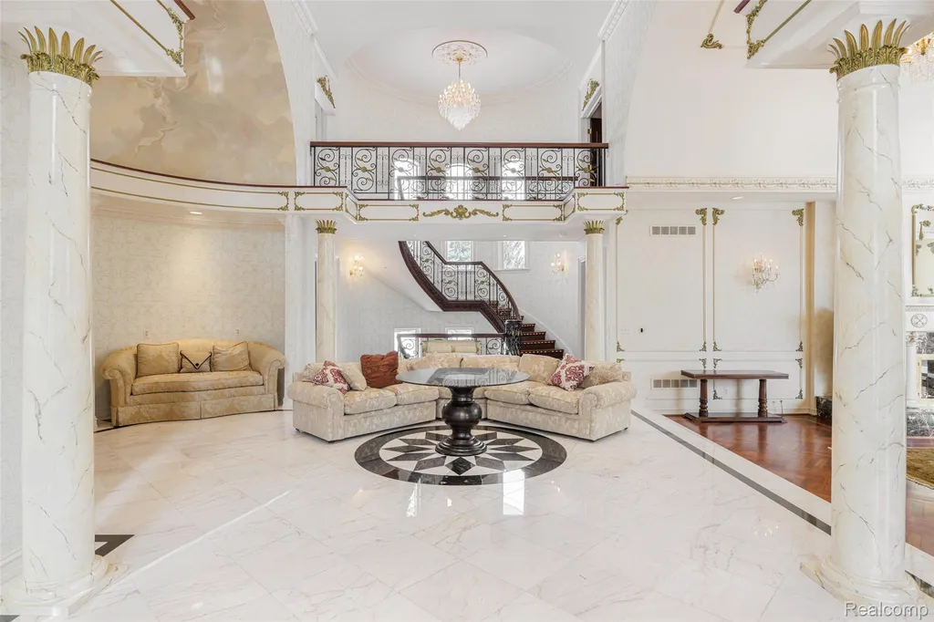 5165 Abbey Road Oakland Charter Township MI 48306