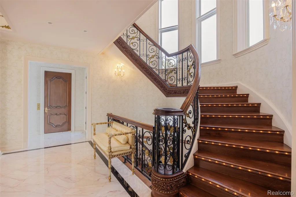 5165 Abbey Road Oakland Charter Township MI 48306