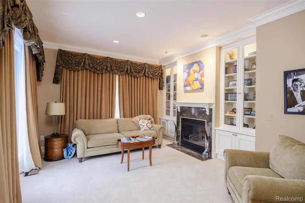 5165 Abbey Road Oakland Charter Township MI 48306