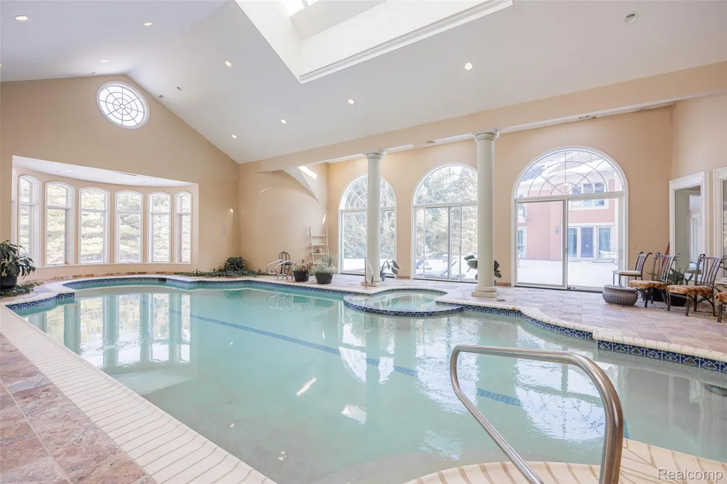 5165 Abbey Road Oakland Charter Township MI 48306