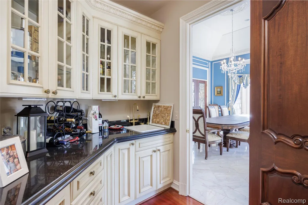 5165 Abbey Road Oakland Charter Township MI 48306