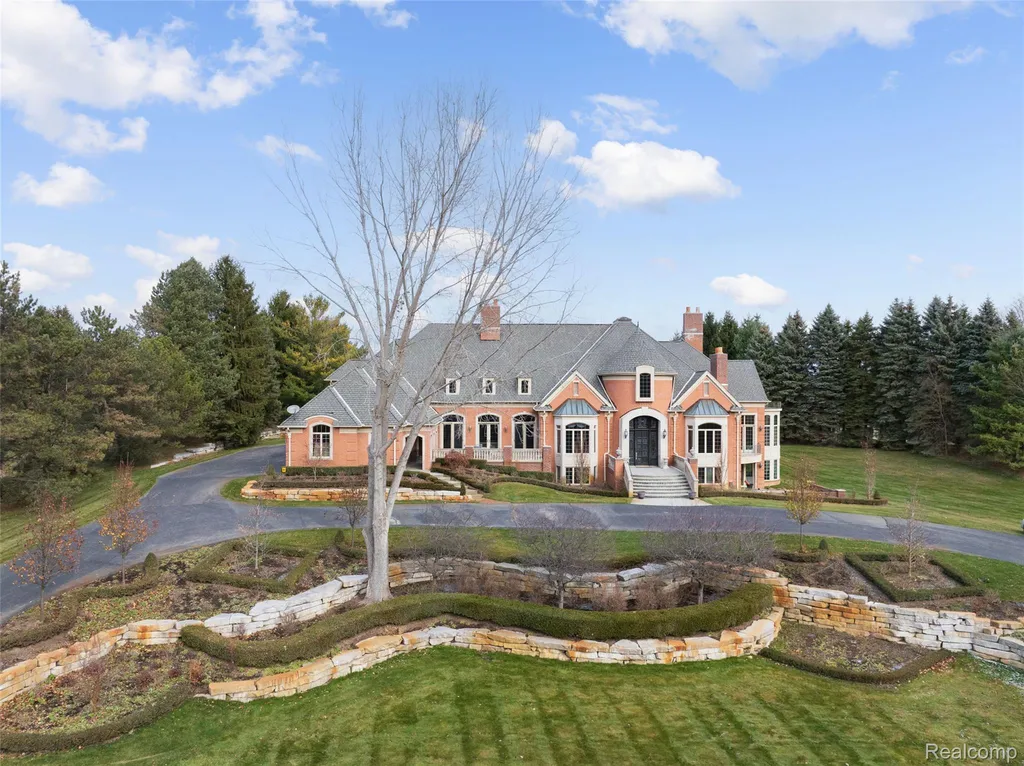 5165 Abbey Road Oakland Charter Township MI 48306