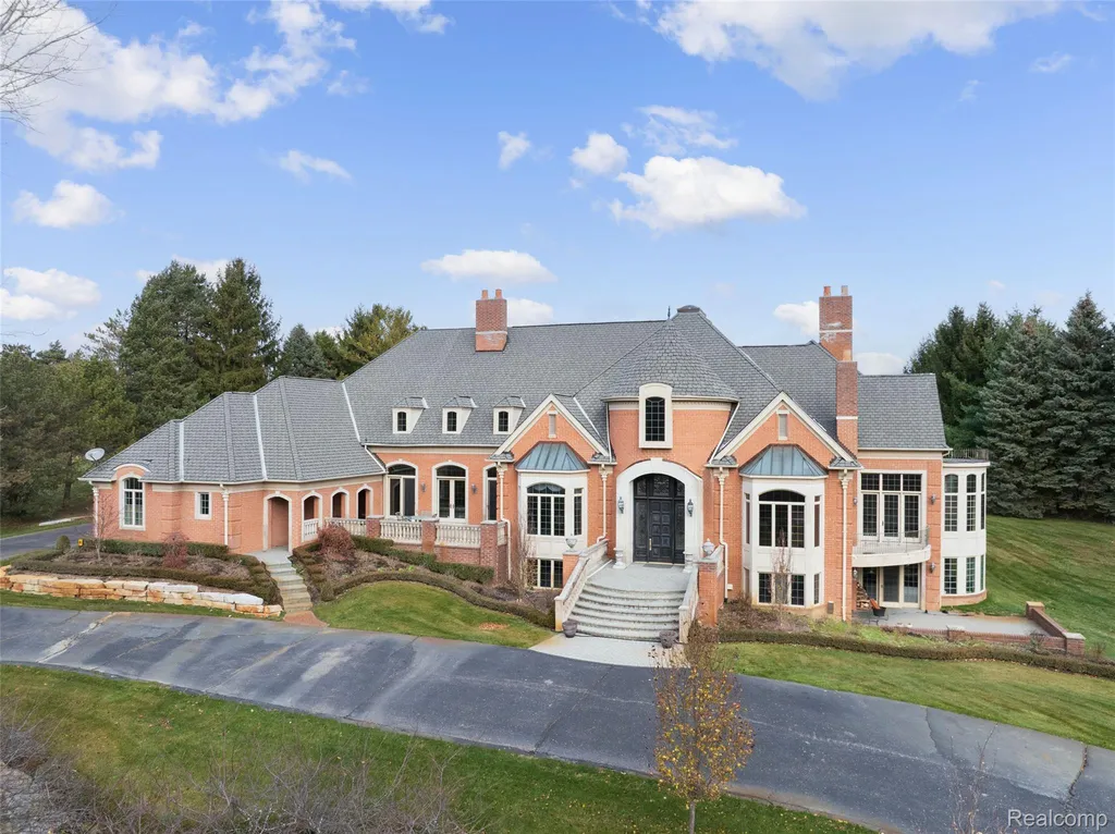 5165 Abbey Road Oakland Charter Township MI 48306