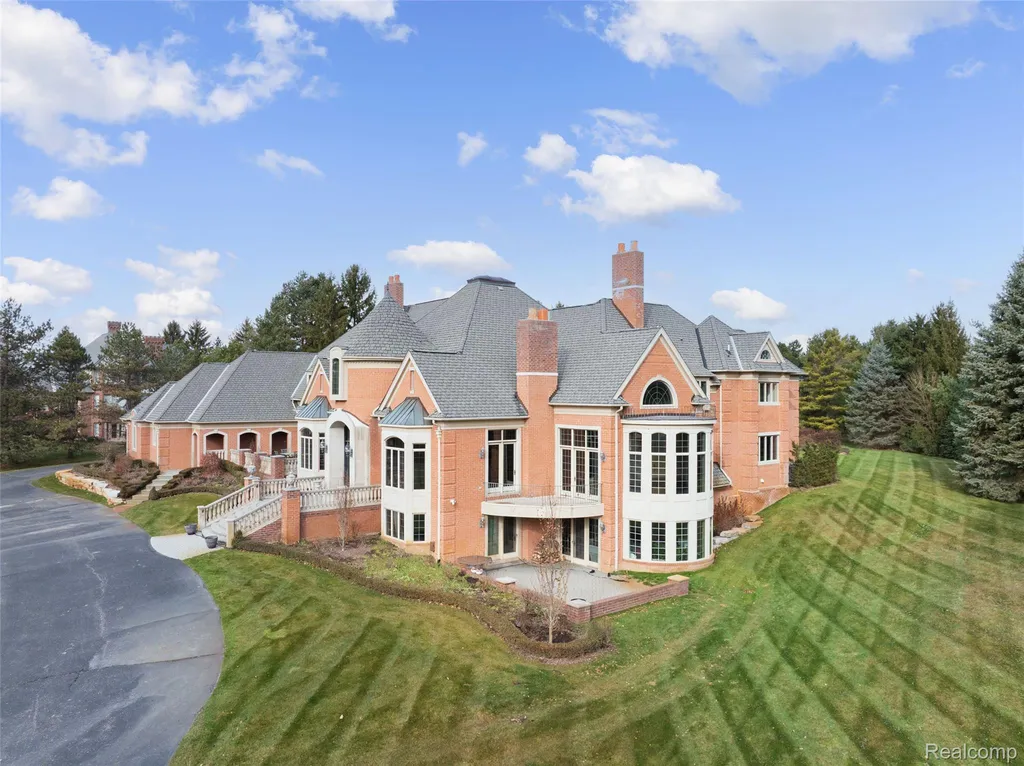 5165 Abbey Road Oakland Charter Township MI 48306