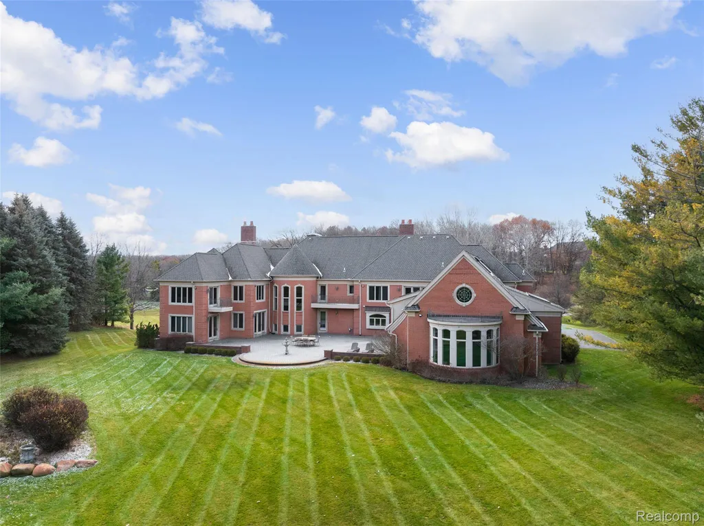 5165 Abbey Road Oakland Charter Township MI 48306
