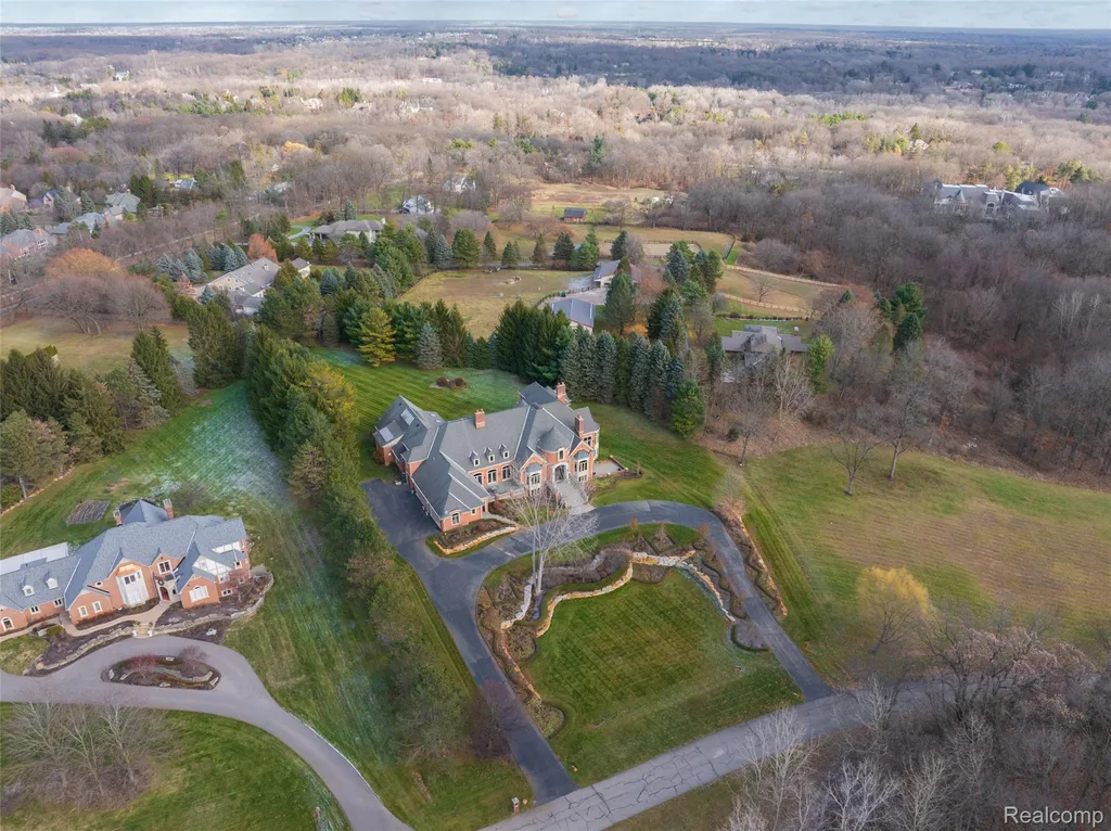 5165 Abbey Road Oakland Charter Township MI 48306