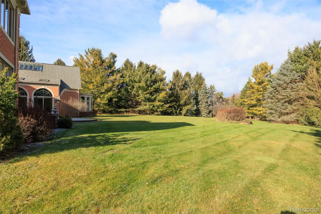 5165 Abbey Road Oakland Charter Township MI 48306