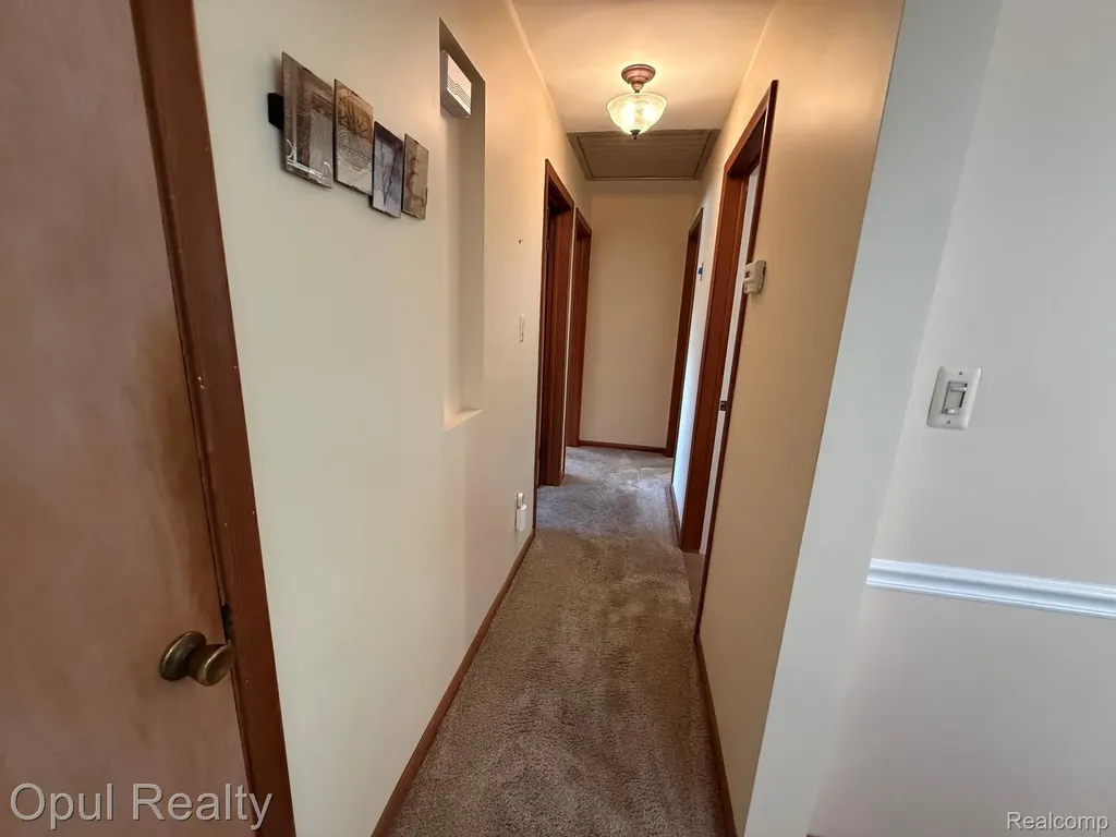 28369 Pembroke Street Livonia City MI 48152