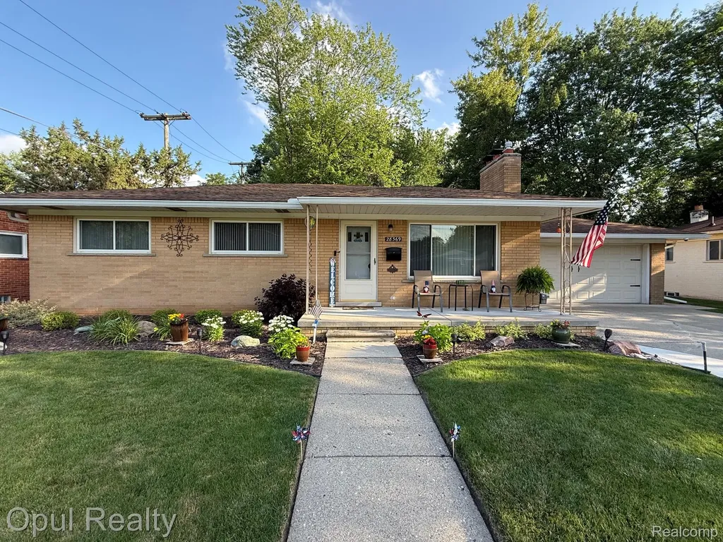 28369 Pembroke Street Livonia City MI 48152