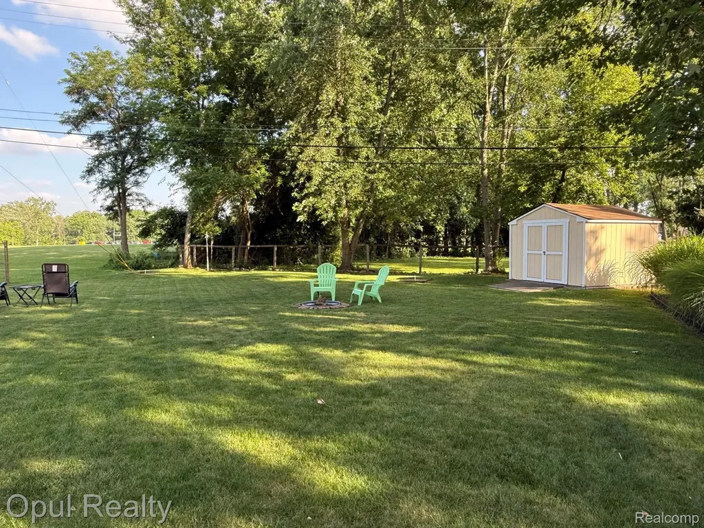 28369 Pembroke Street Livonia City MI 48152