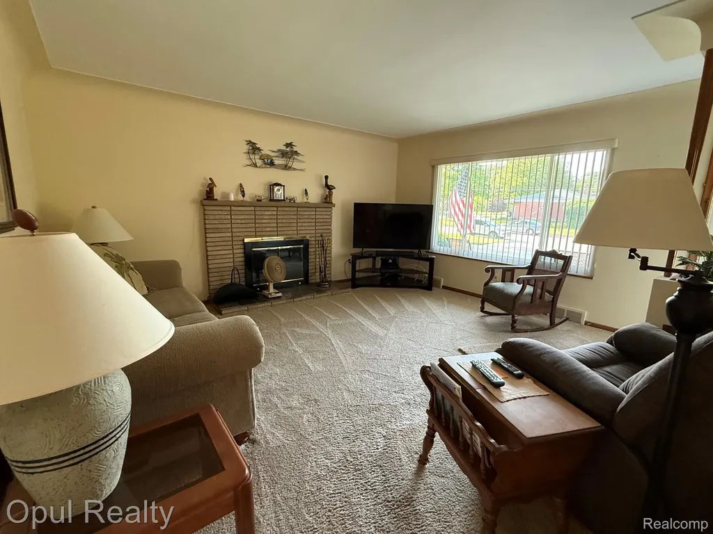 28369 Pembroke Street Livonia City MI 48152