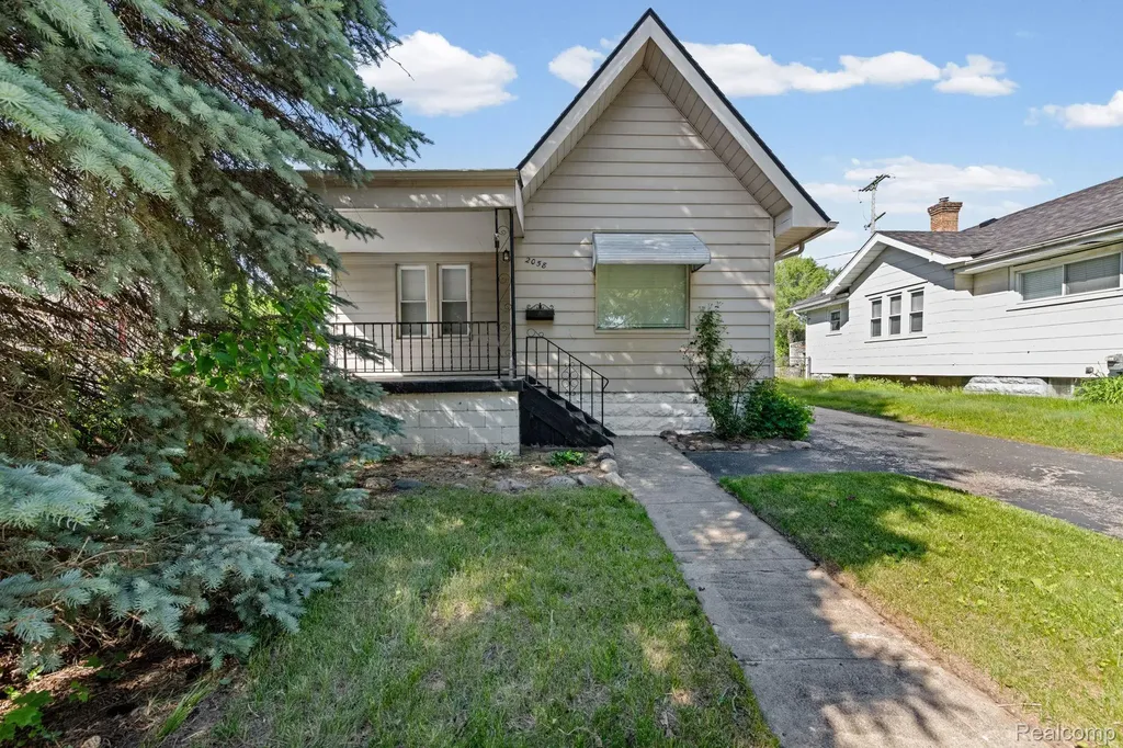 2058 Cartier Street Flint City MI 48504