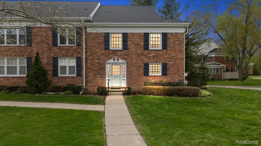 1000 Trailwood Path Bloomfield Hills City MI 48301