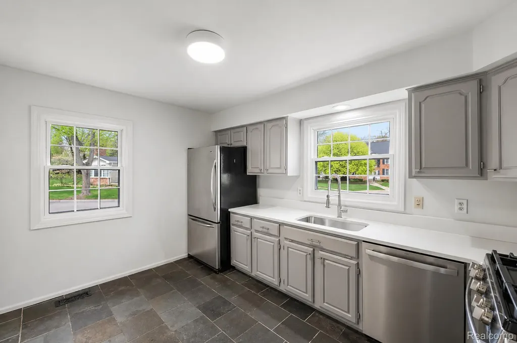 1000 Trailwood Path Bloomfield Hills City MI 48301
