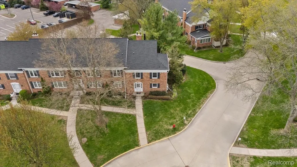 1000 Trailwood Path Bloomfield Hills City MI 48301