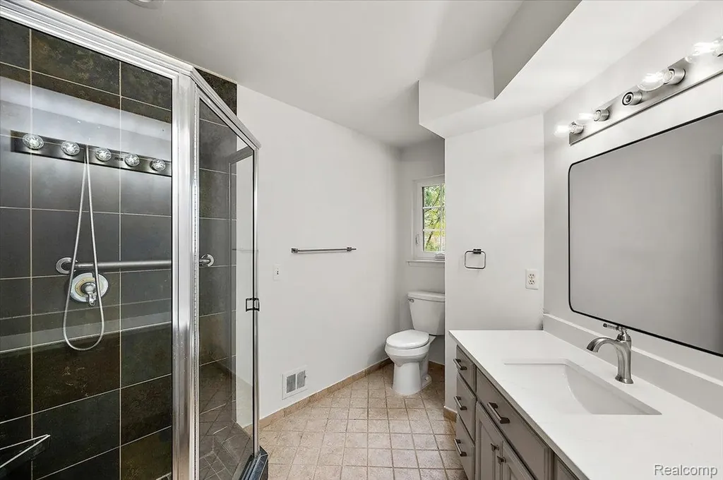 1000 Trailwood Path Bloomfield Hills City MI 48301