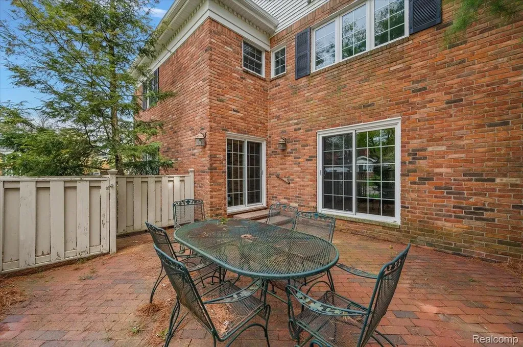 1000 Trailwood Path Bloomfield Hills City MI 48301