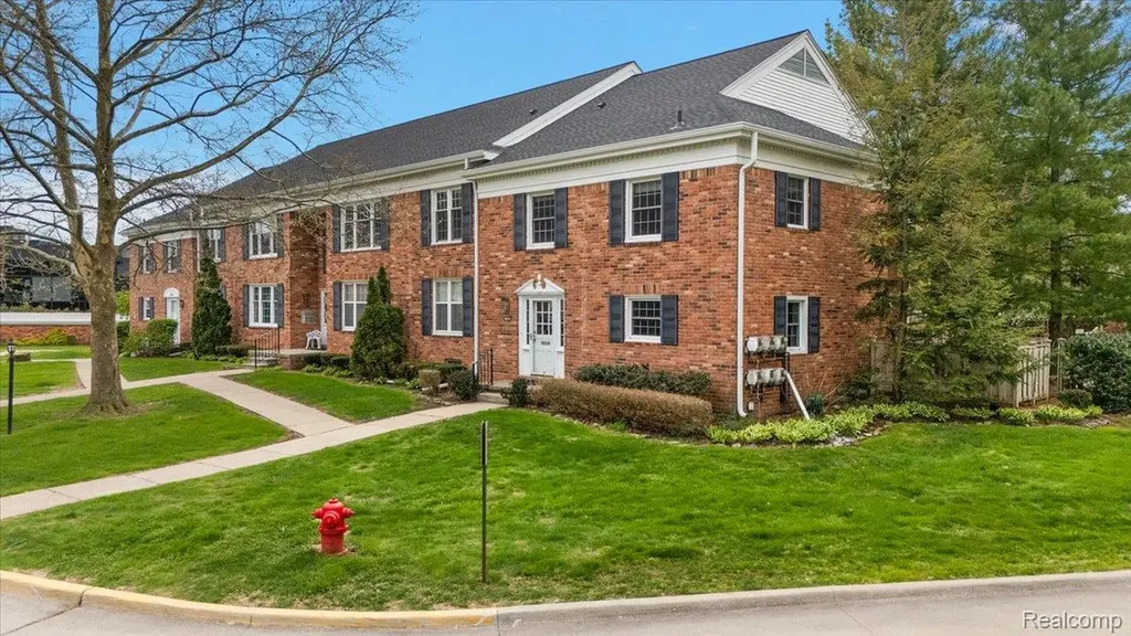 1000 Trailwood Path Bloomfield Hills City MI 48301