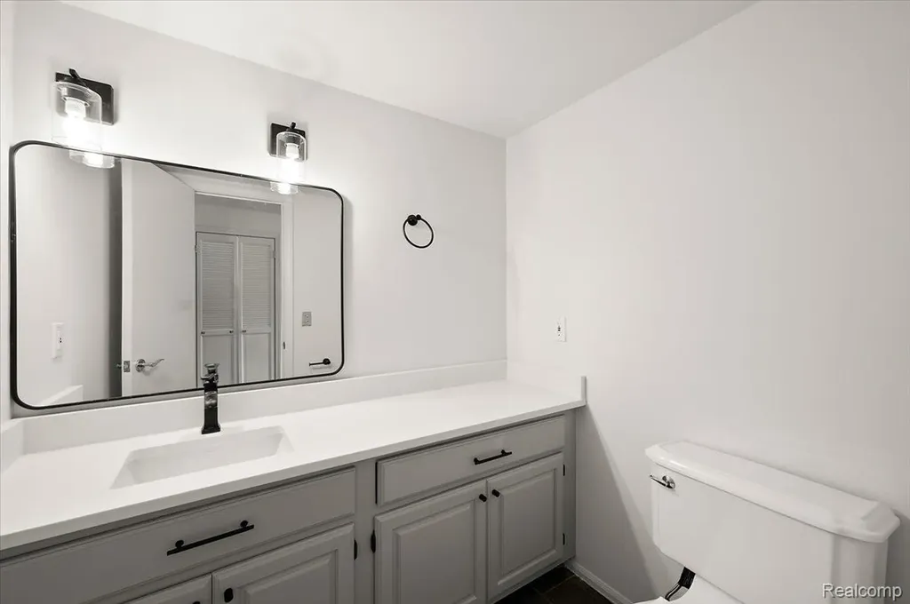 1000 Trailwood Path Bloomfield Hills City MI 48301