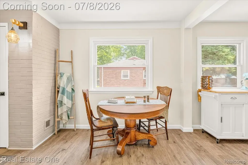 30741 Hathaway Street Livonia City MI 48150