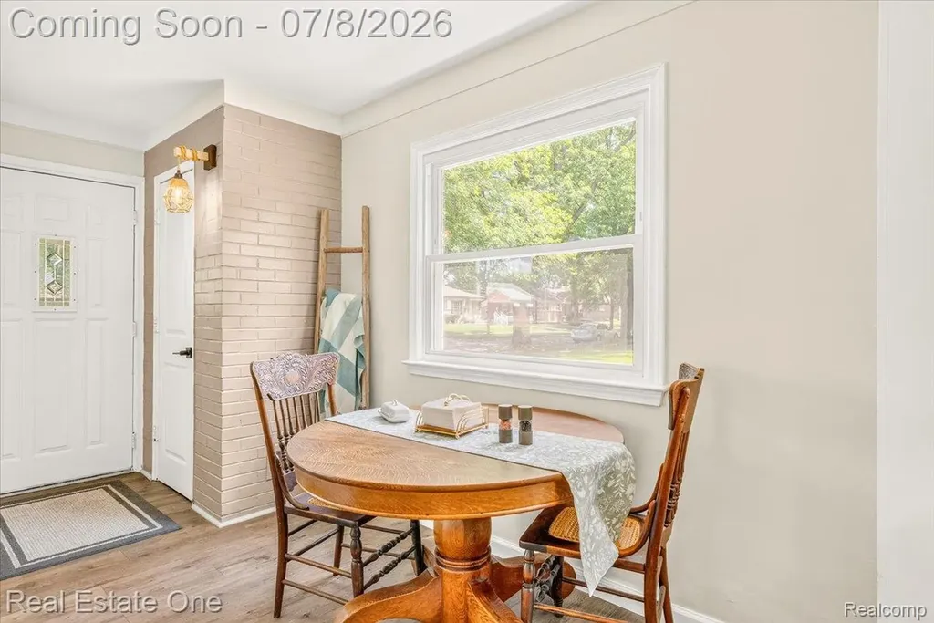 30741 Hathaway Street Livonia City MI 48150