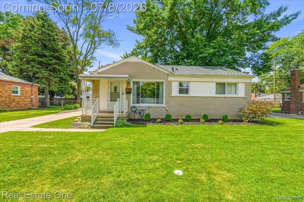 30741 Hathaway Street Livonia City MI 48150