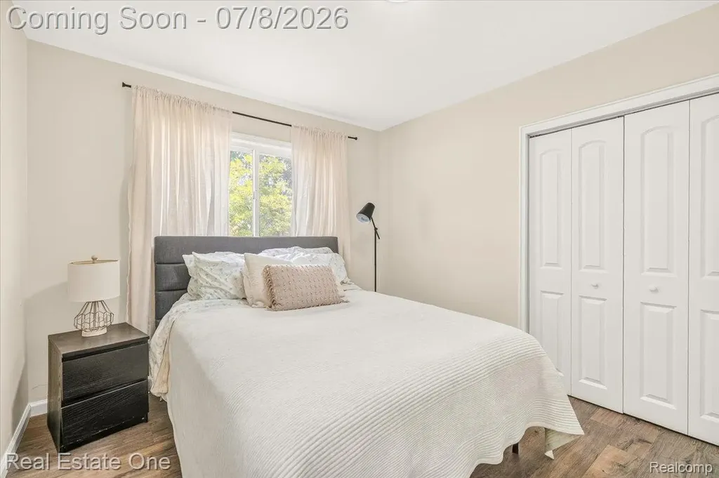 30741 Hathaway Street Livonia City MI 48150
