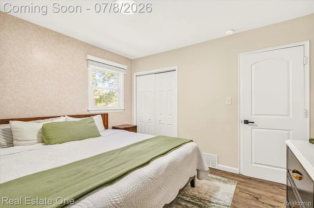 30741 Hathaway Street Livonia City MI 48150