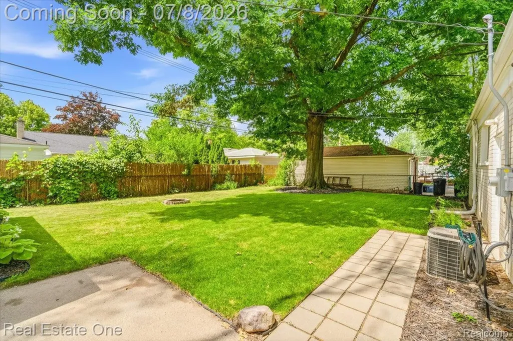 30741 Hathaway Street Livonia City MI 48150