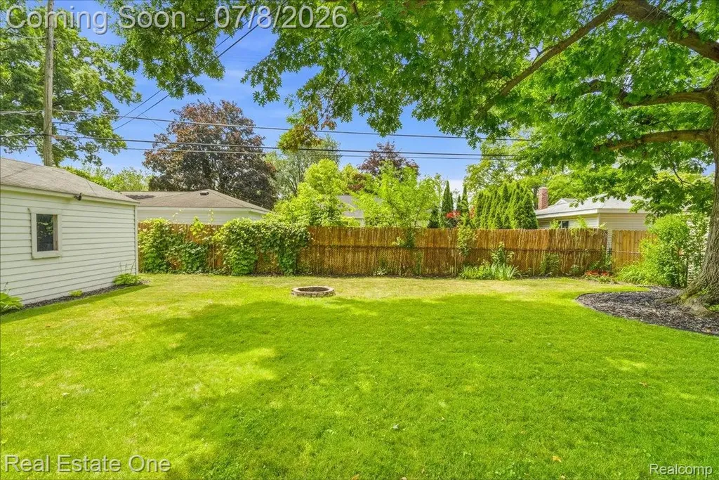 30741 Hathaway Street Livonia City MI 48150