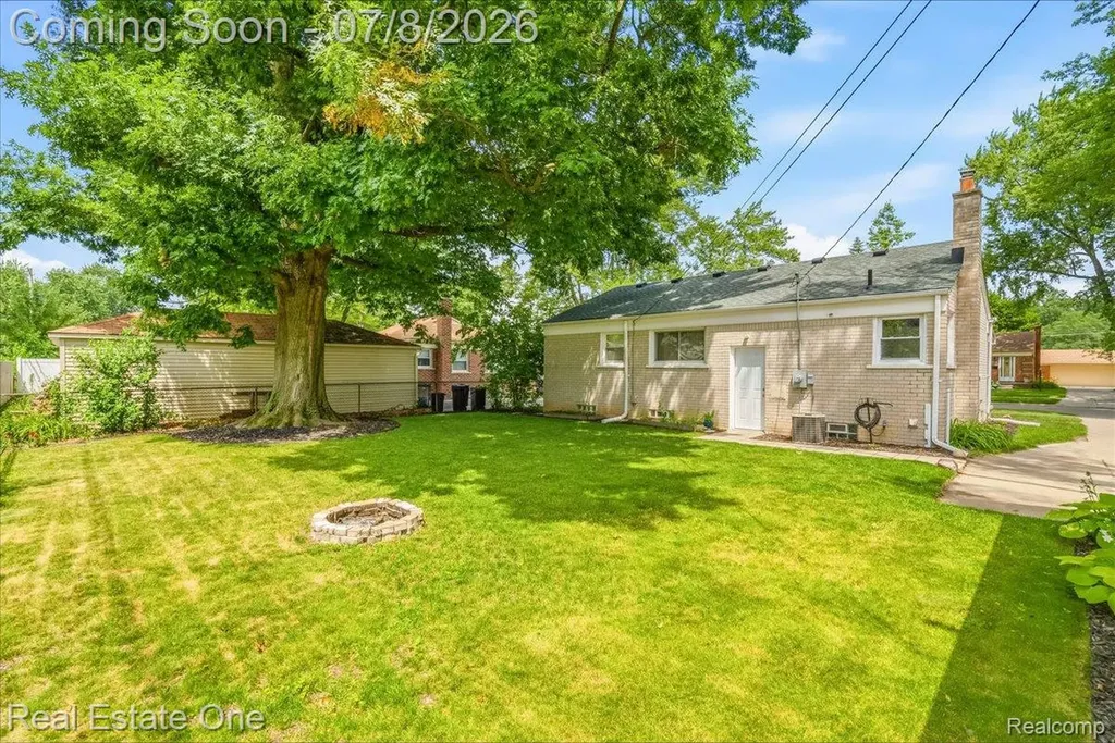 30741 Hathaway Street Livonia City MI 48150