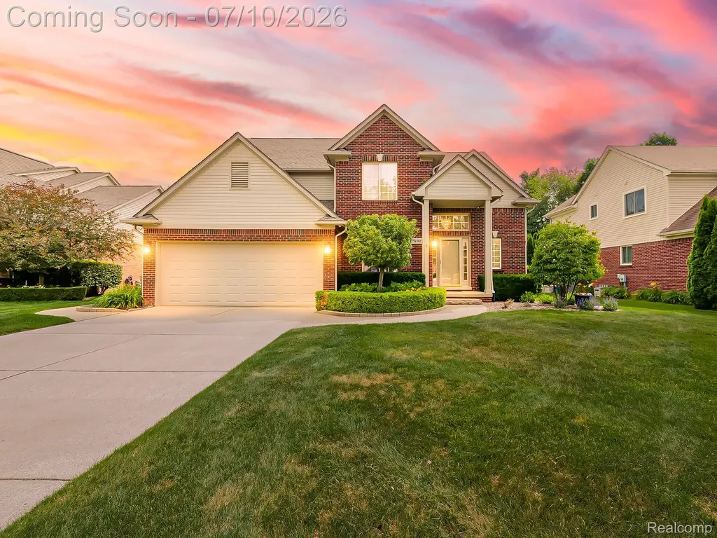 57492 Hawthorn Drive Washington Township MI 48094