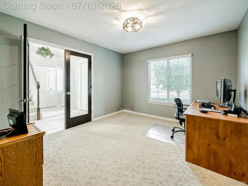 57492 Hawthorn Drive Washington Township MI 48094
