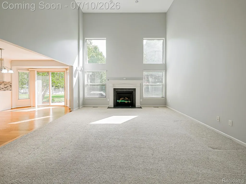 57492 Hawthorn Drive Washington Township MI 48094