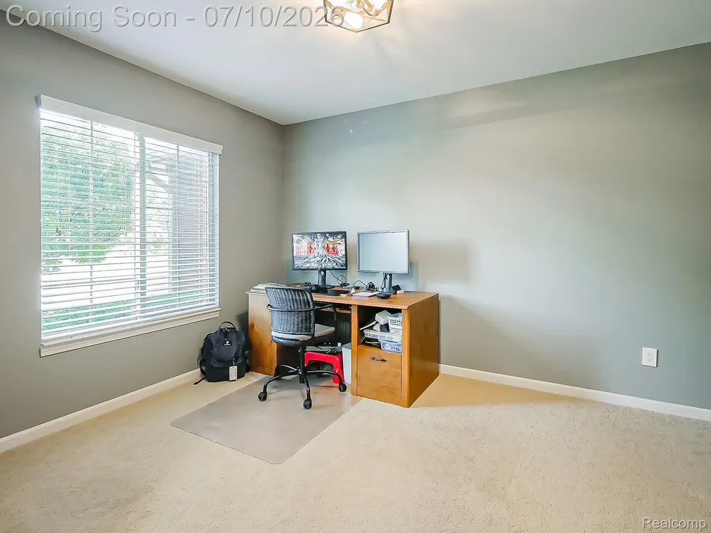 57492 Hawthorn Drive Washington Township MI 48094