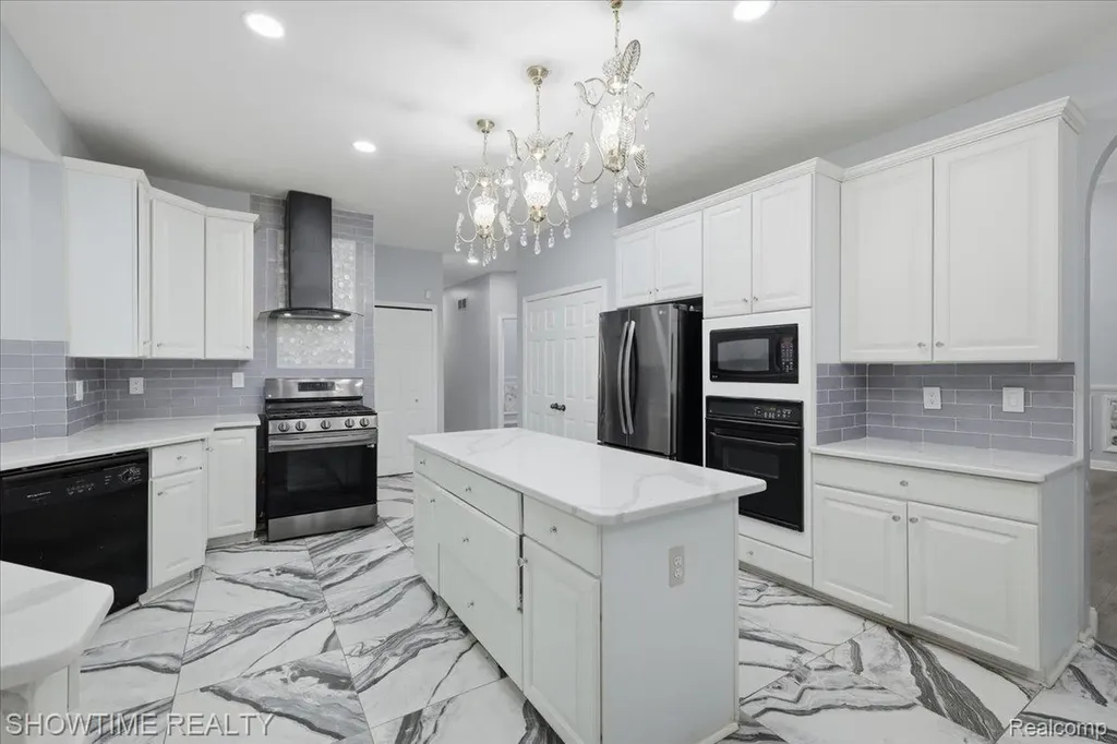11656 Majestic Court Shelby Charter Township MI 48315