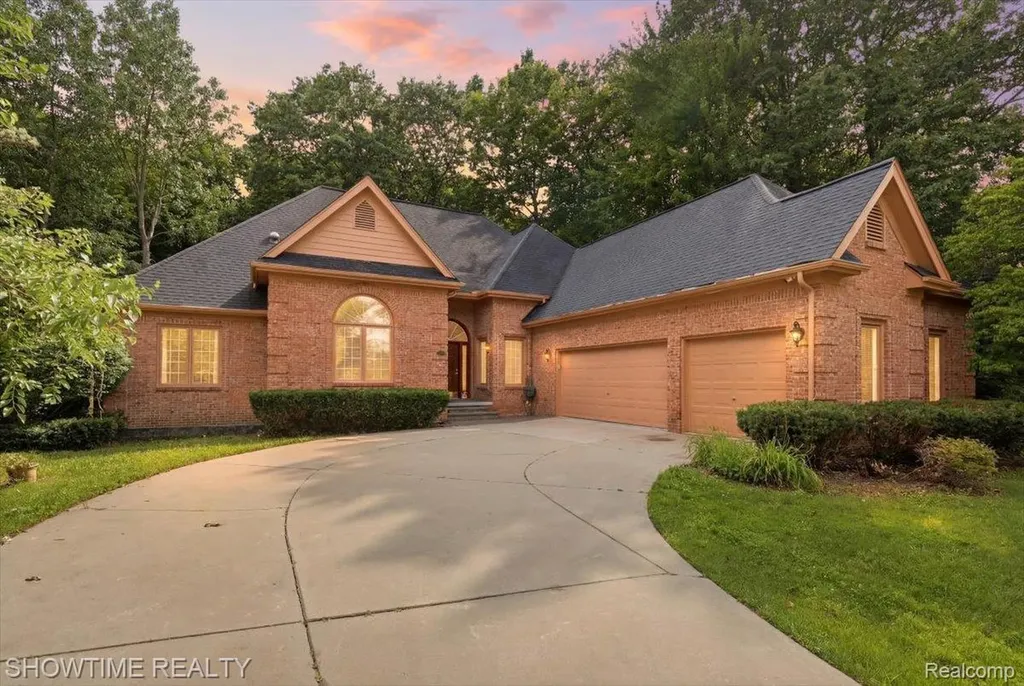 11656 Majestic Court Shelby Charter Township MI 48315