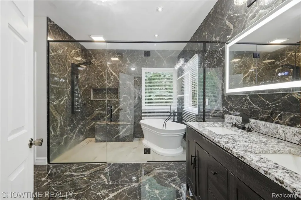 11656 Majestic Court Shelby Charter Township MI 48315