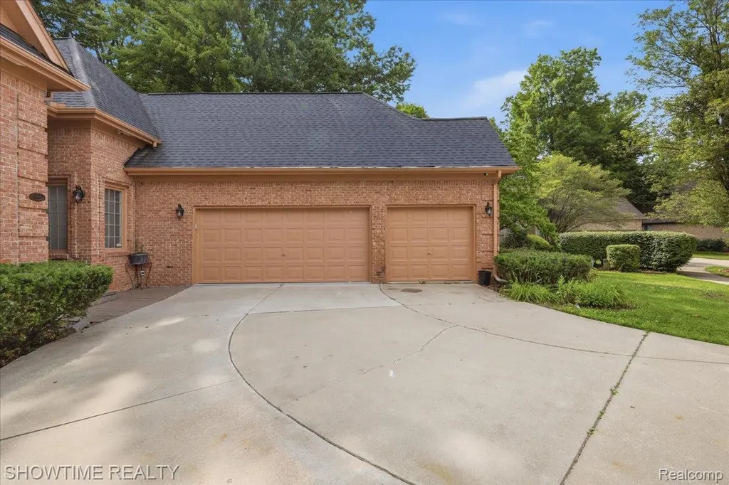 11656 Majestic Court Shelby Charter Township MI 48315
