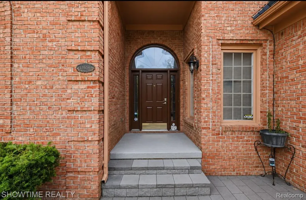 11656 Majestic Court Shelby Charter Township MI 48315